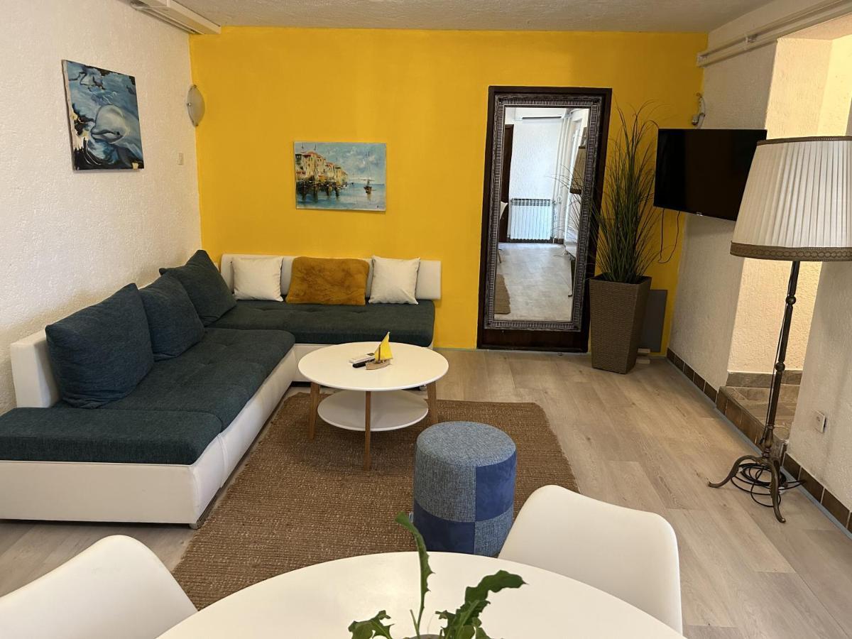 Peaceful Apartment With Patio Rovinj Kültér fotó